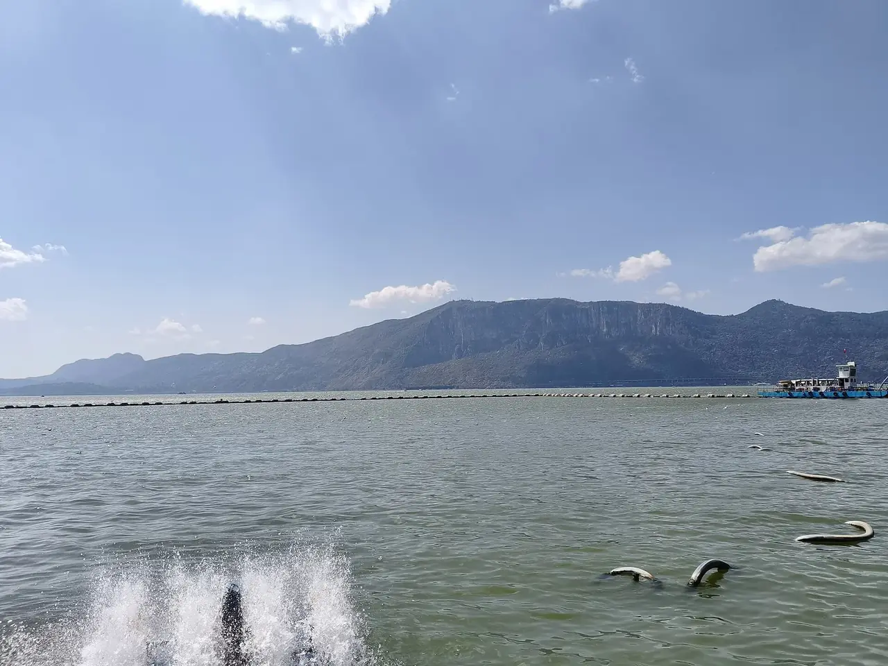 昆明滇池与城市
